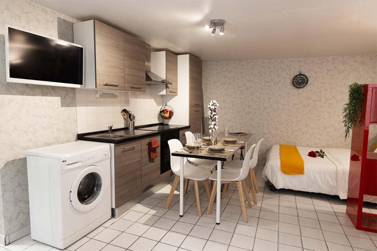Kasa Confort - Le Calme Au Coeur De La Ville - Tv & Wifi Apartment Сент Етиен Екстериор снимка